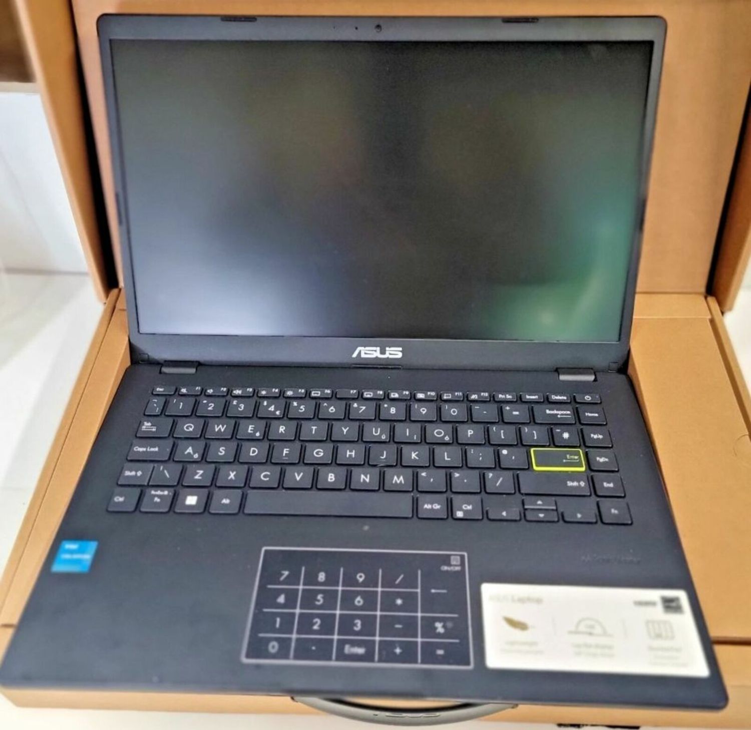 Asus E410 laptop