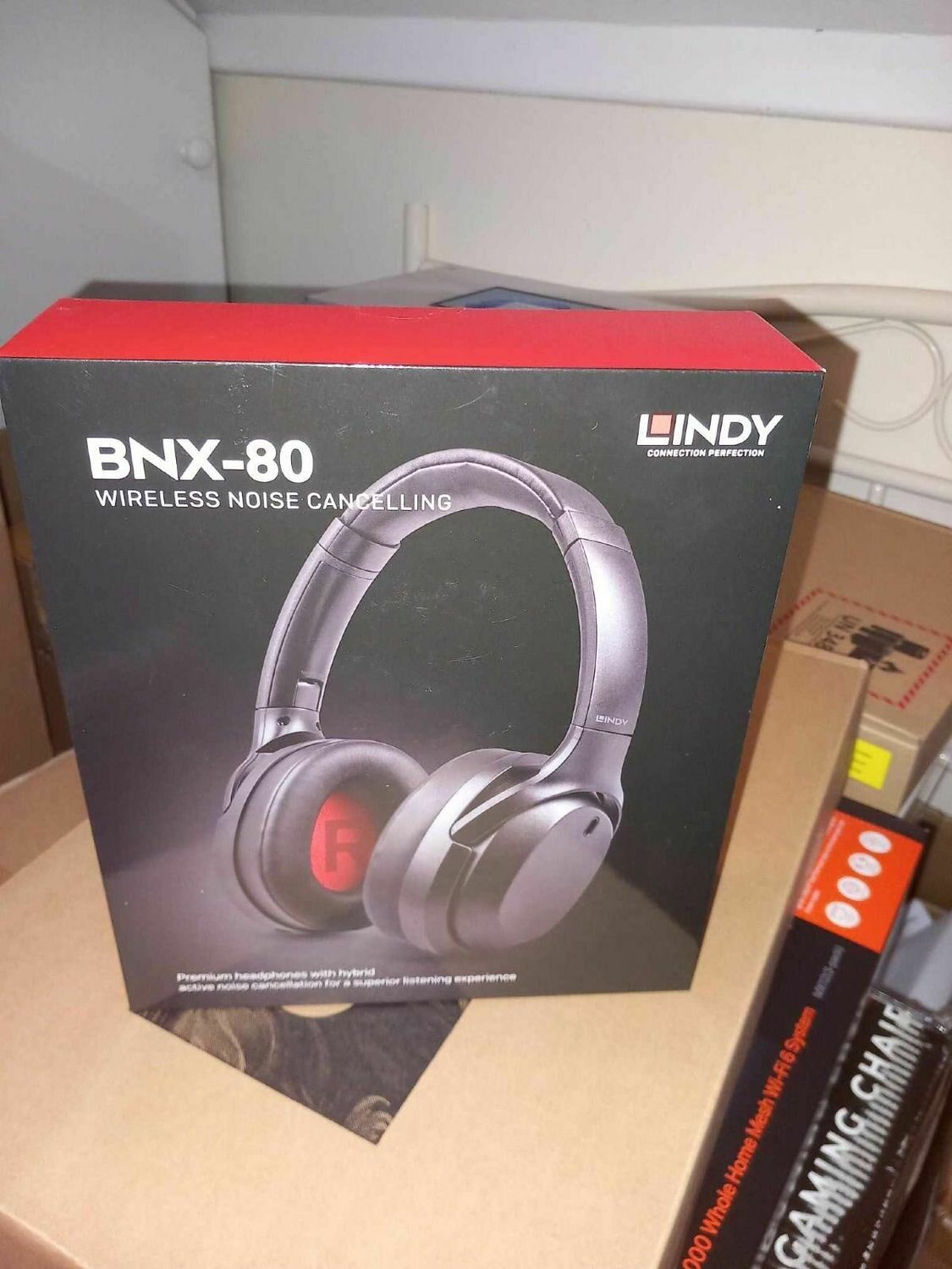 ​Lindy BNX-80 Wireless Hybrid Noise Cancelling Headphones