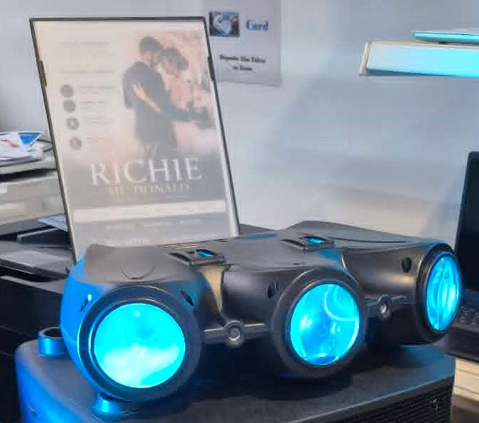 30W RGBW LED Stage Light Three-Head Airship Projector Light