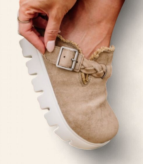 Cali Clogs, Size: 8.5