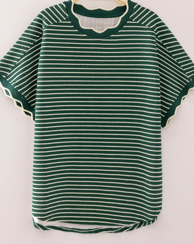 Scallop Trim Top