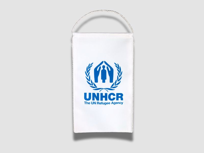 Desk flag – UNHCR