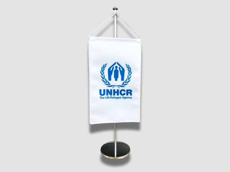 Desk flag – UNHCR