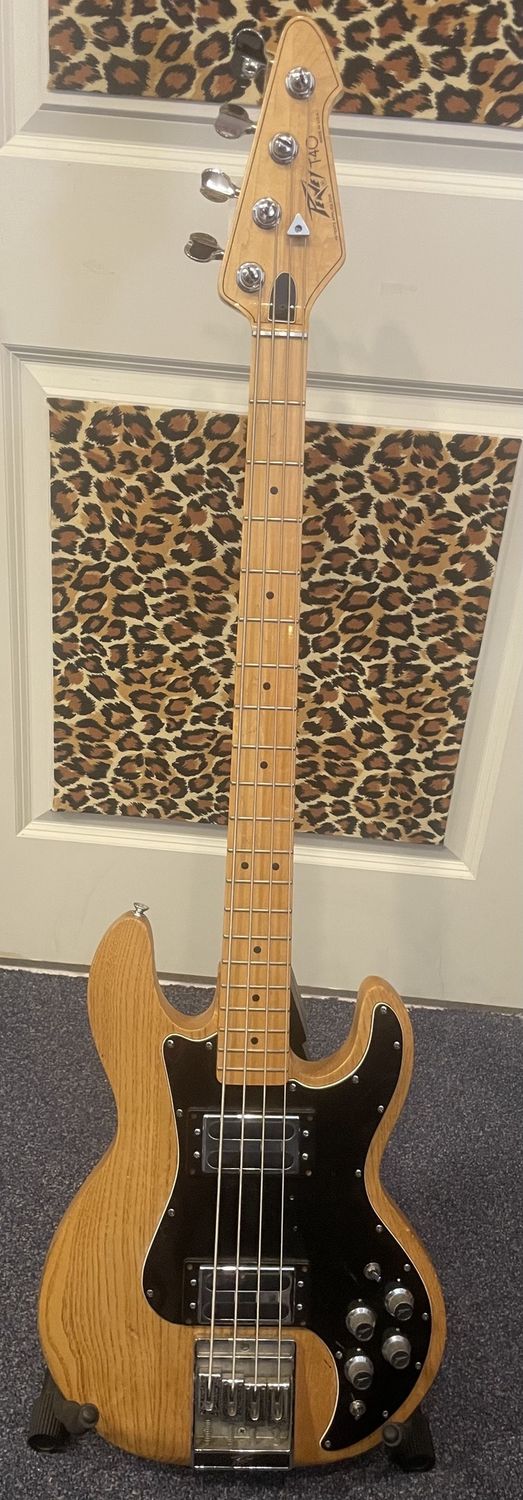 Peavy T-40 bass