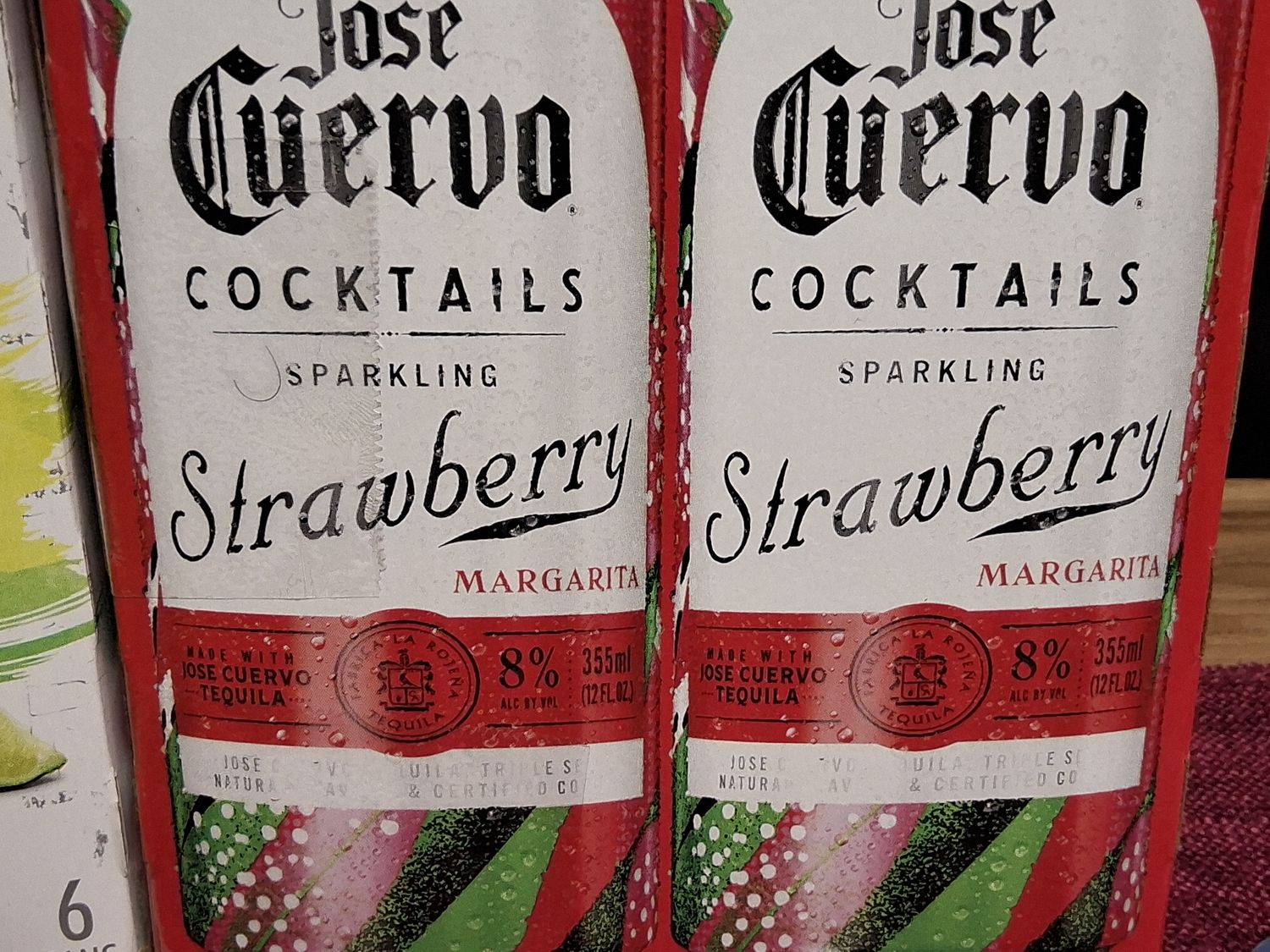 Jose cuervo. Strawberry. Margarita. 12oz. 355ml