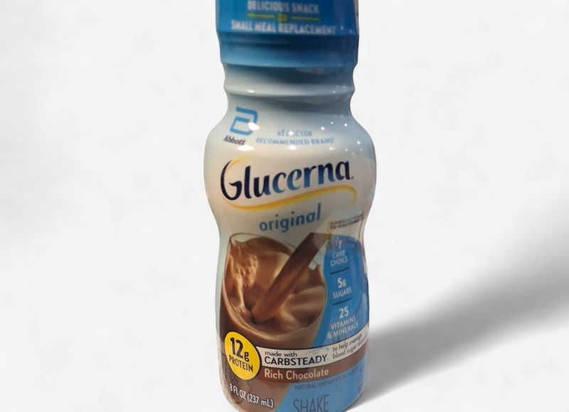 Glucerna. Rich chocolate. 8oz. 237ml.