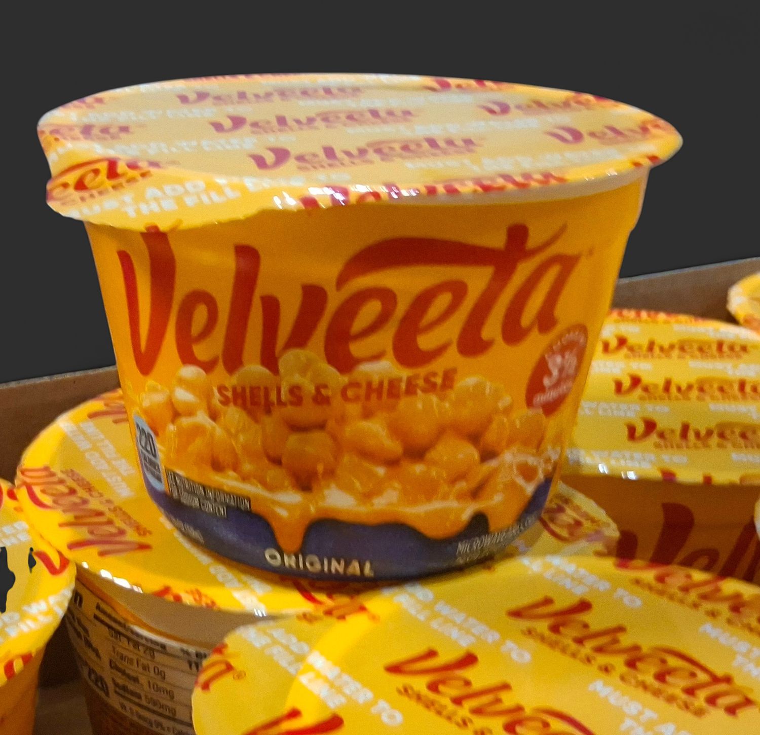 Mac n cheese. Velveeta cup. 2.39oz. 68g