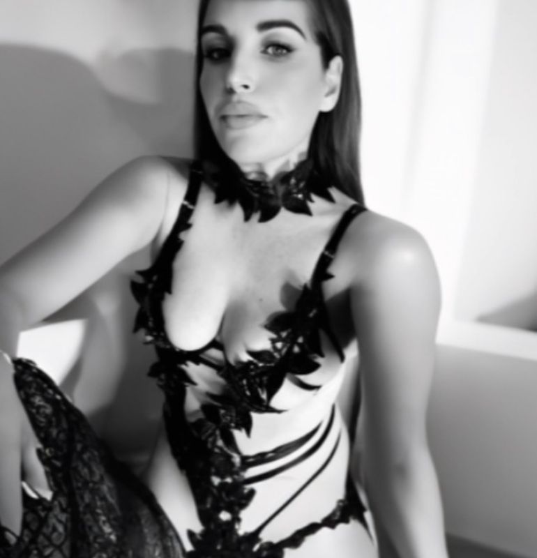 Midnight Ivy Bodysuit – Che Boutique