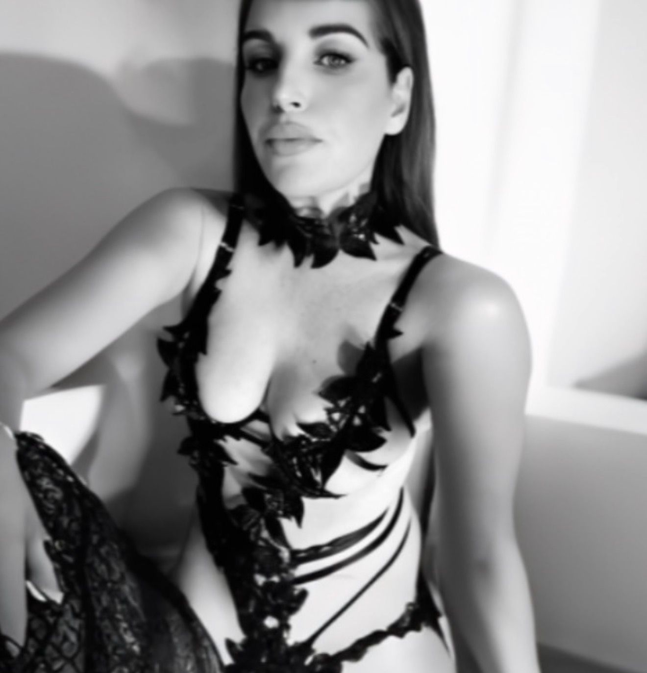 Midnight Ivy Bodysuit – Che Boutique