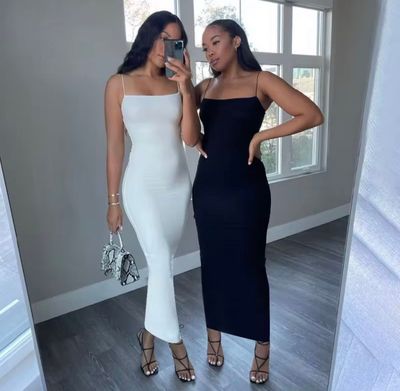 Essential Sculpt Midi Dress - Che Boutique
