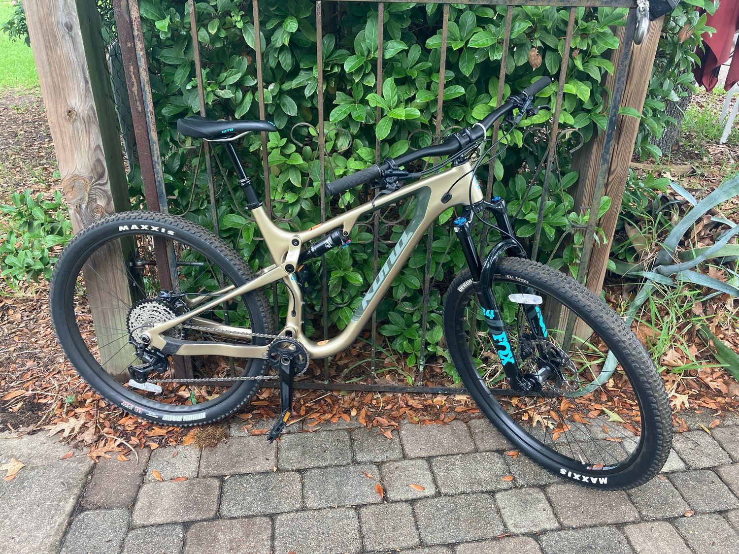 2022 Kona HeiHei CR L Gloss Pewter