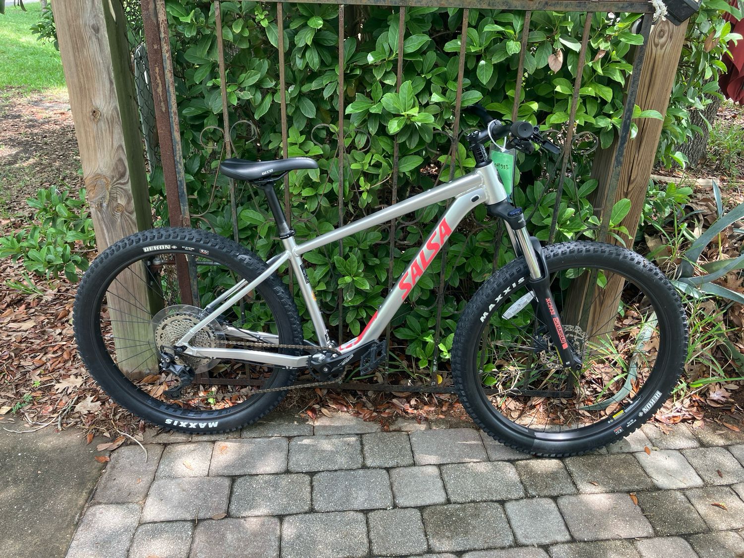 salsa rangefindr base 27.5 med (silver)