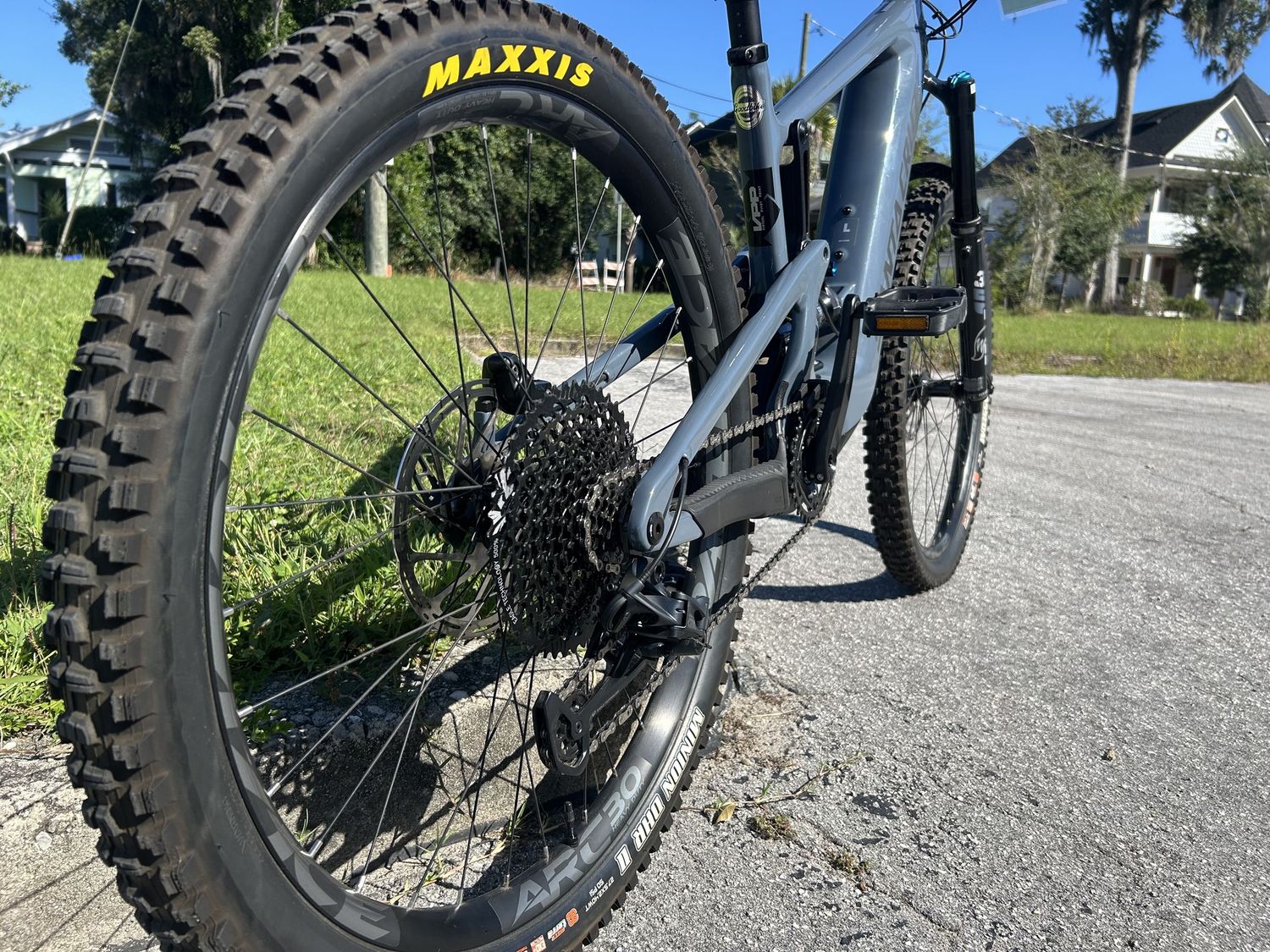 Santa Cruz Heckler C MXD S-Kit - LG - Gray