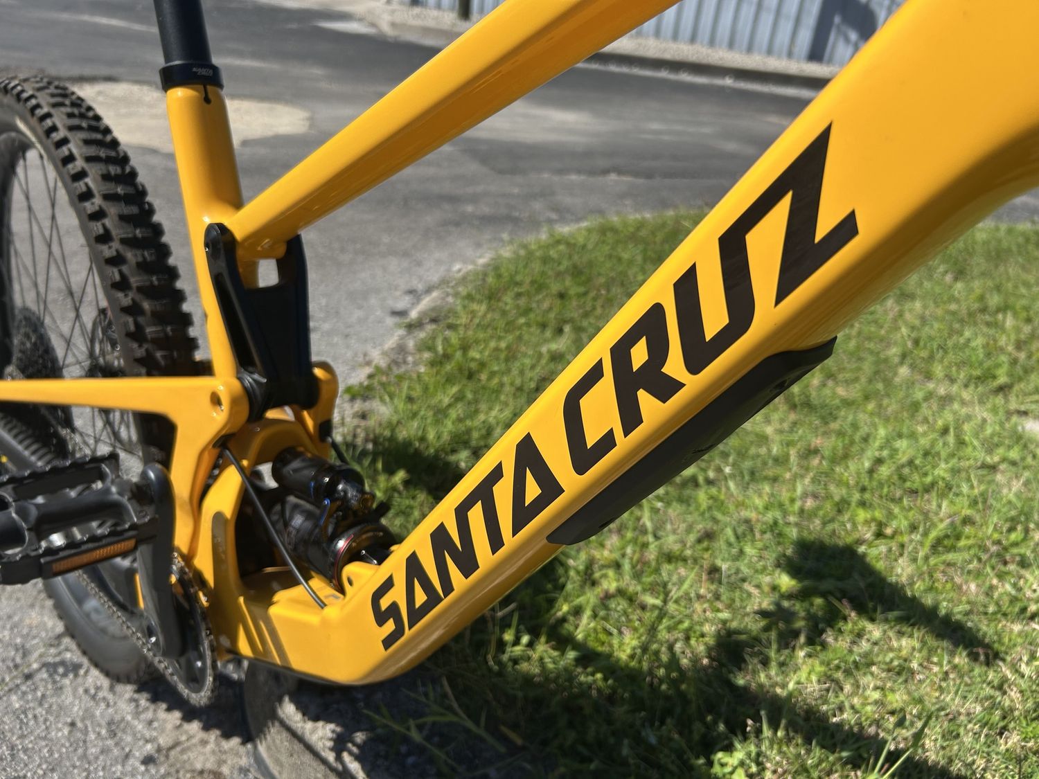 Santa Cruz 5010 CC X01 LG - Yellow