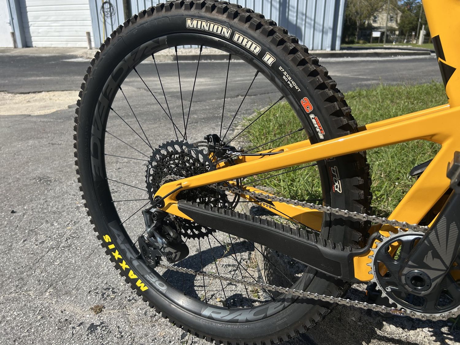 Santa Cruz 5010 CC X01 LG - Yellow