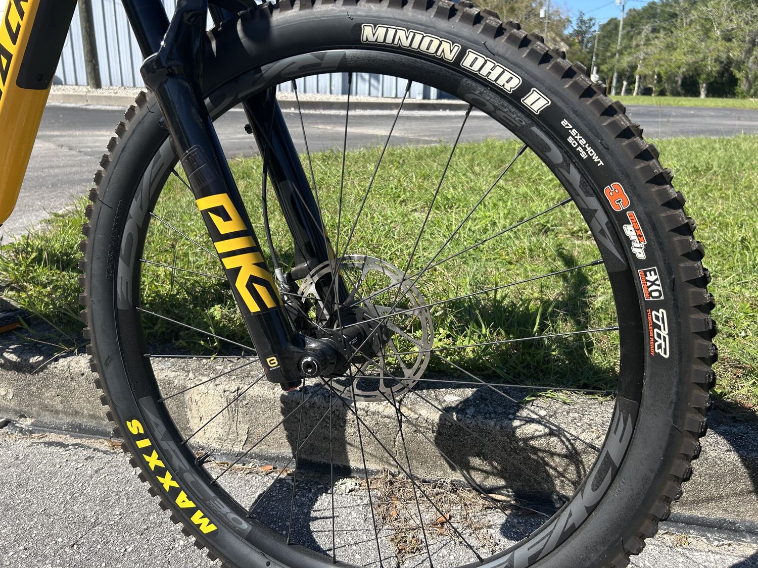 Santa Cruz 5010 CC X01 LG - Yellow