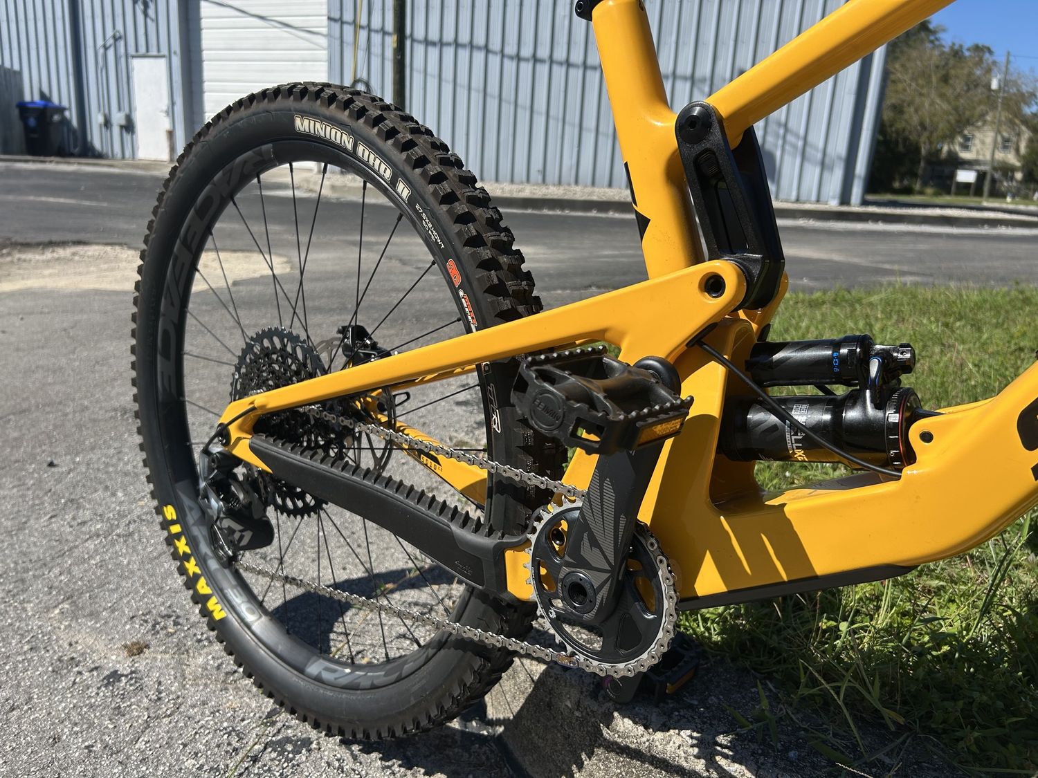 Santa Cruz 5010 CC X01 LG - Yellow