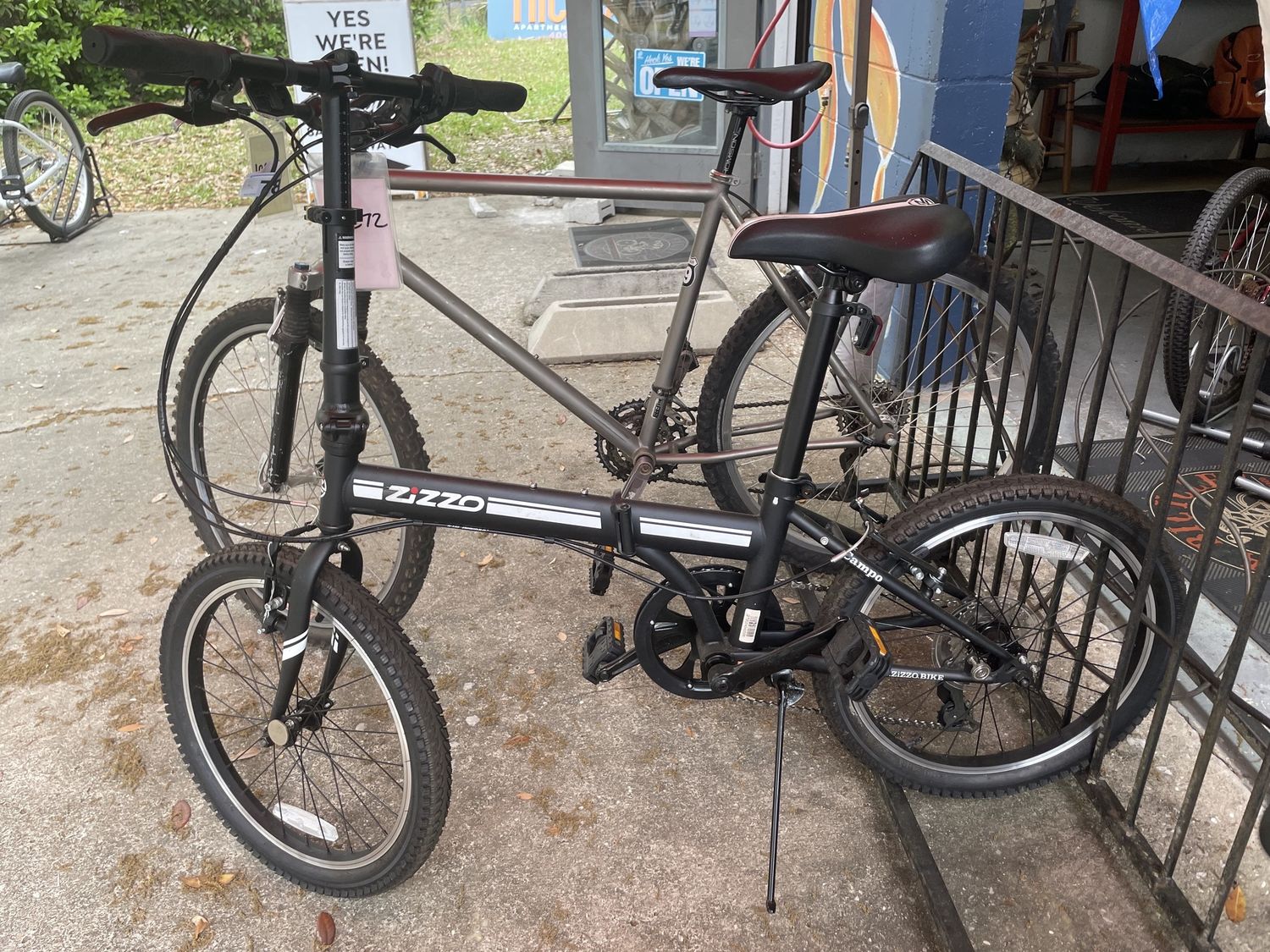 Zizzo Folding Bike (Consignment)