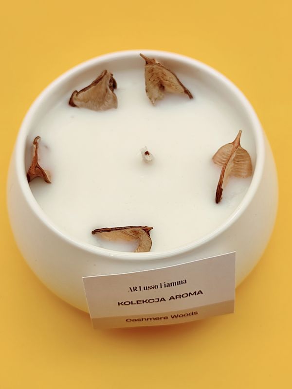 Świeca zapachowa Cashmere Woods