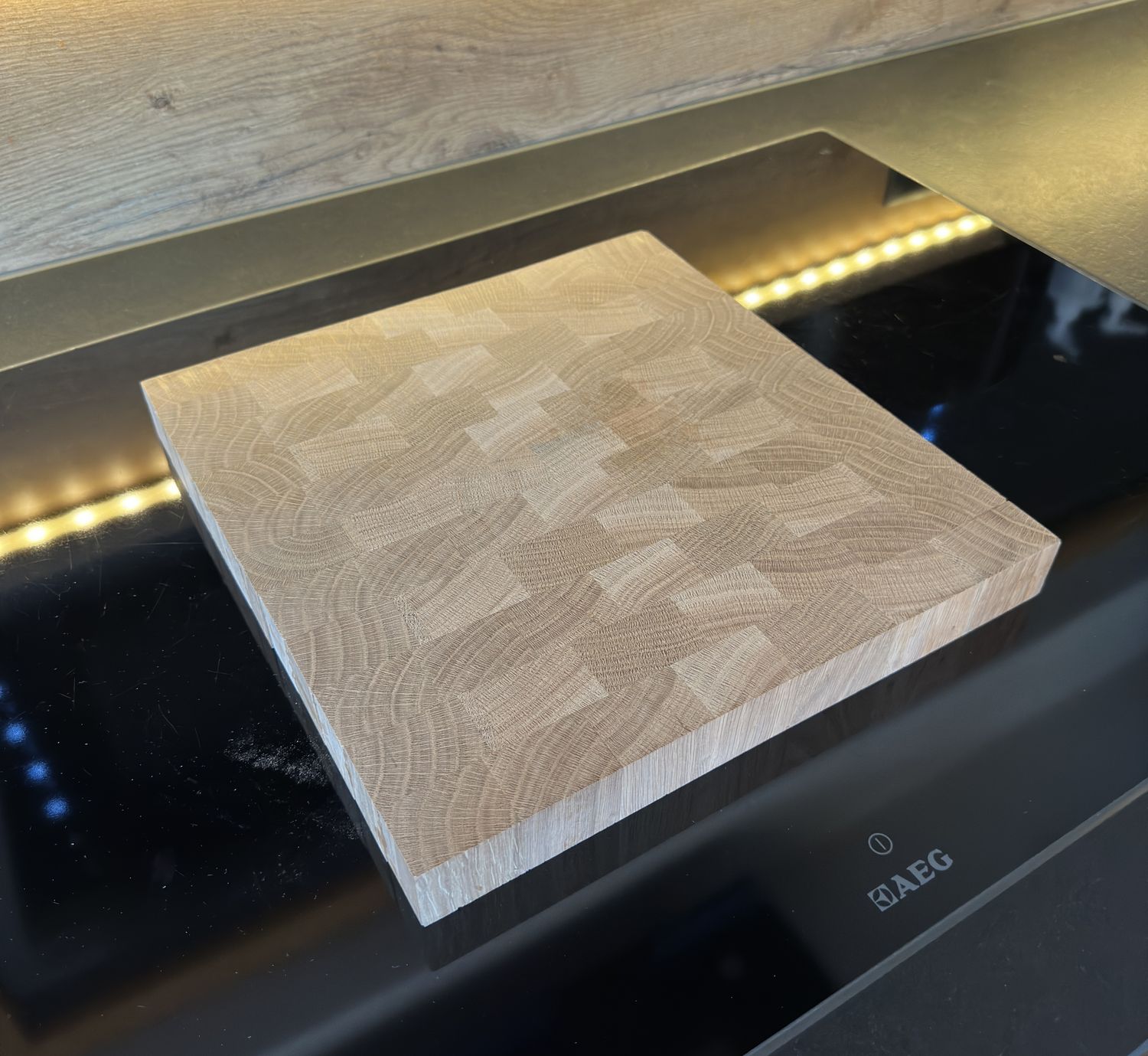 Stirnholz-Schneidebrett aus Eiche