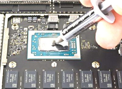 Nettoyage + pâte thermique  (  LAPTOP )