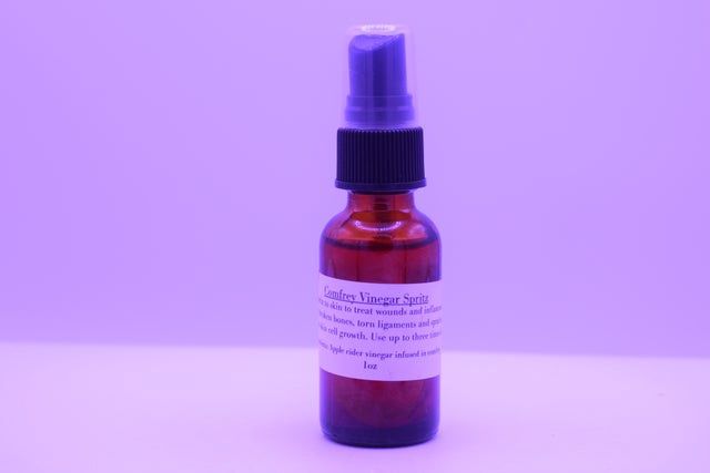 Comfrey infused Vinegar