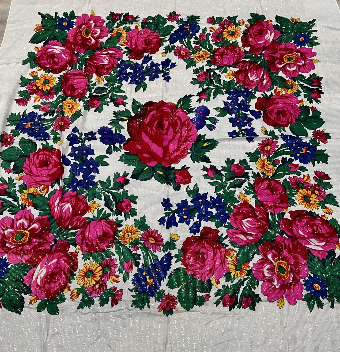 Floral Scarf White Metallic 44x44