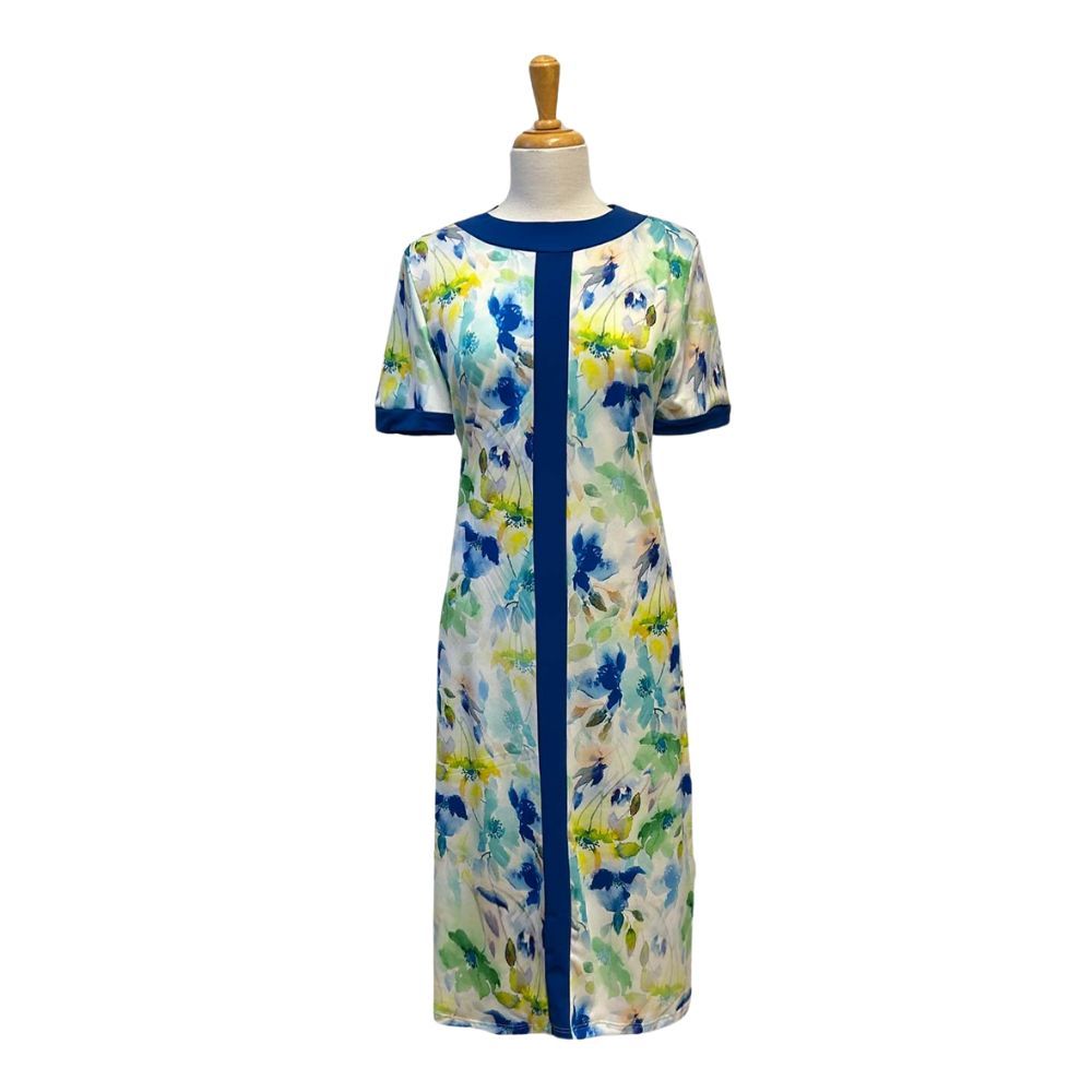 Robe adaptée d'été blanche imprimé fleuri