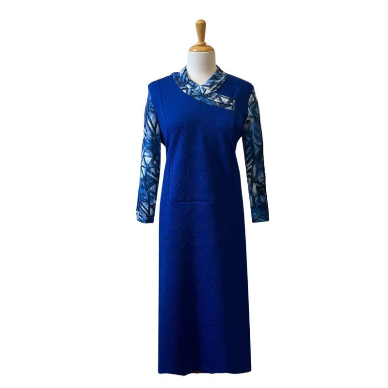 Robe adaptée découpe princesse bleu royal