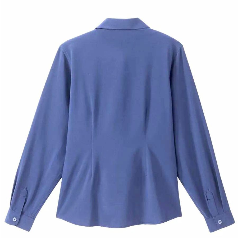 Blouse bleu denim à boutonnière aimantée