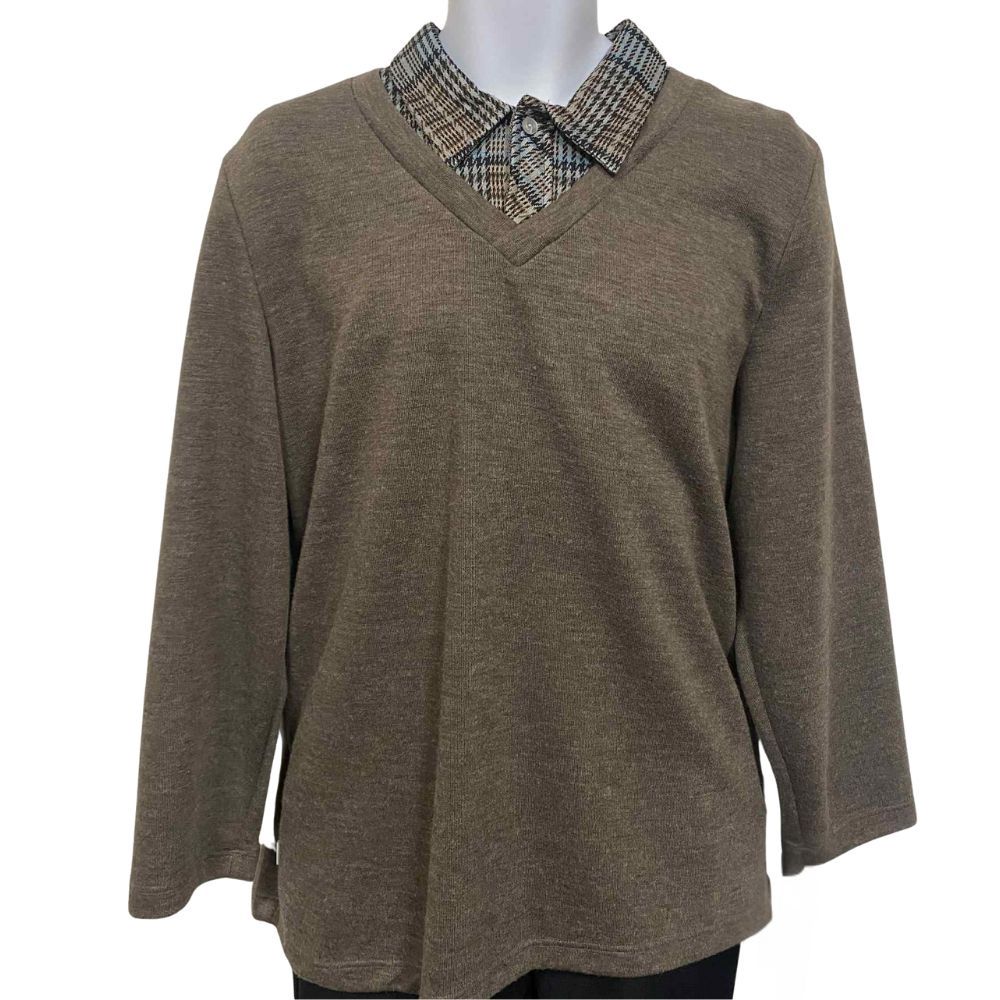 Chandail adapté faux col chemisier brun