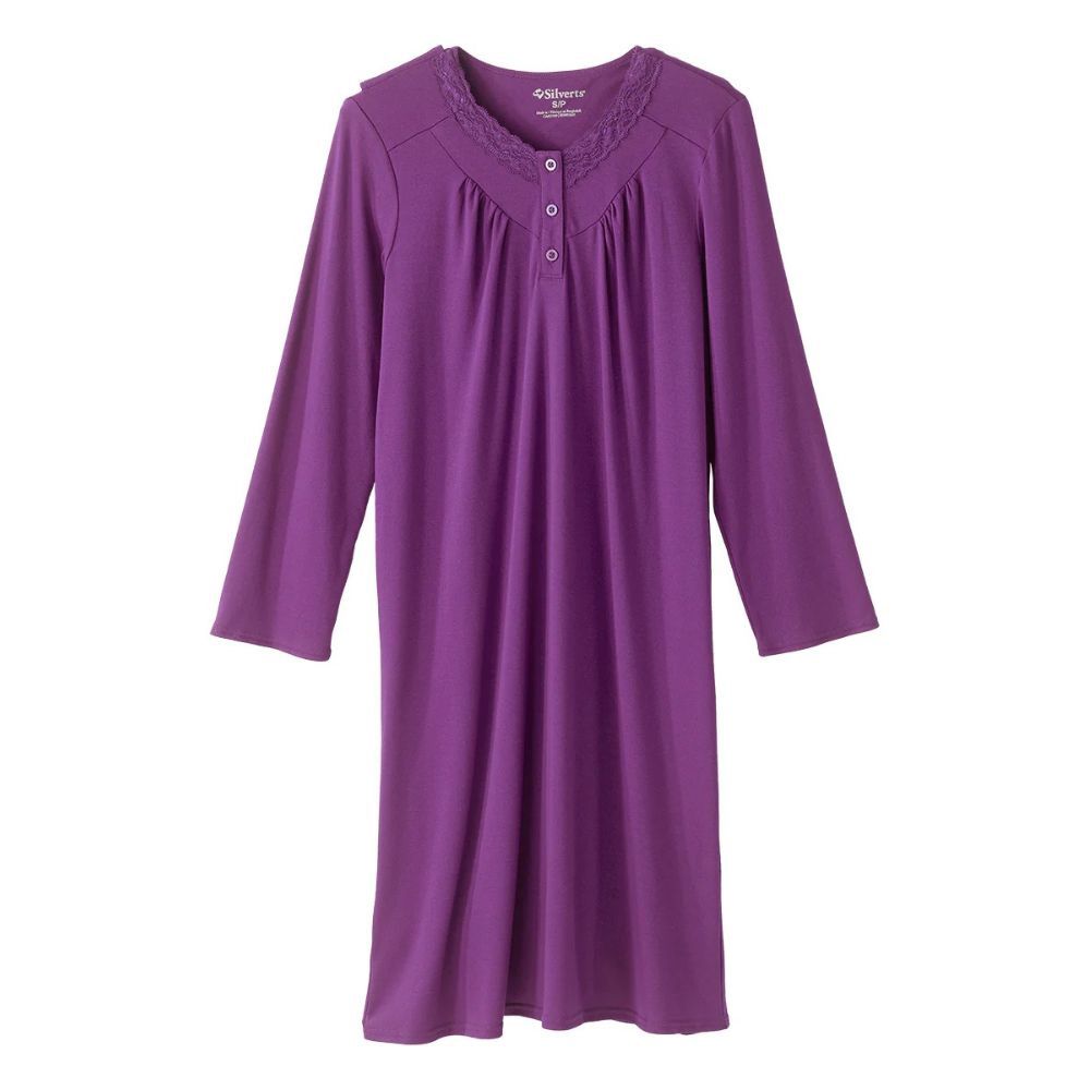 Robe de nuit adaptée en tricot doux violet