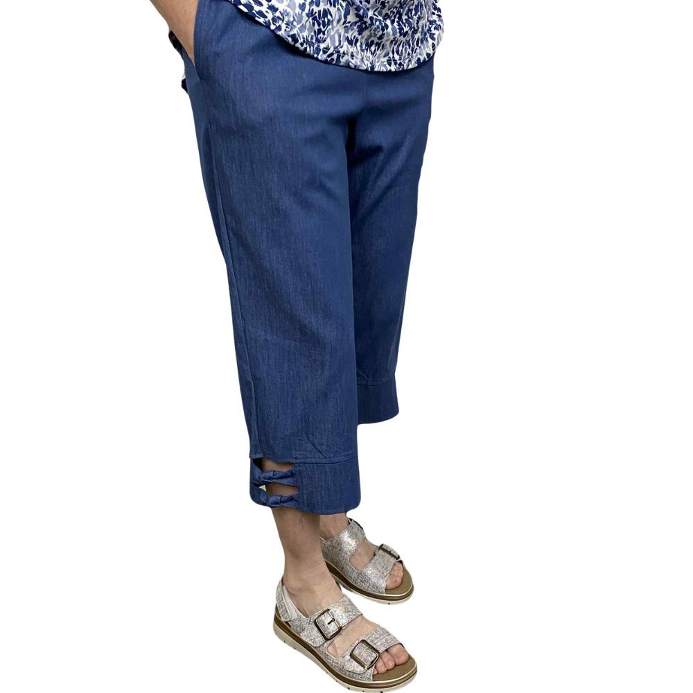 Capri adapté en jeans bleu pâle | Ouverture aux côtés