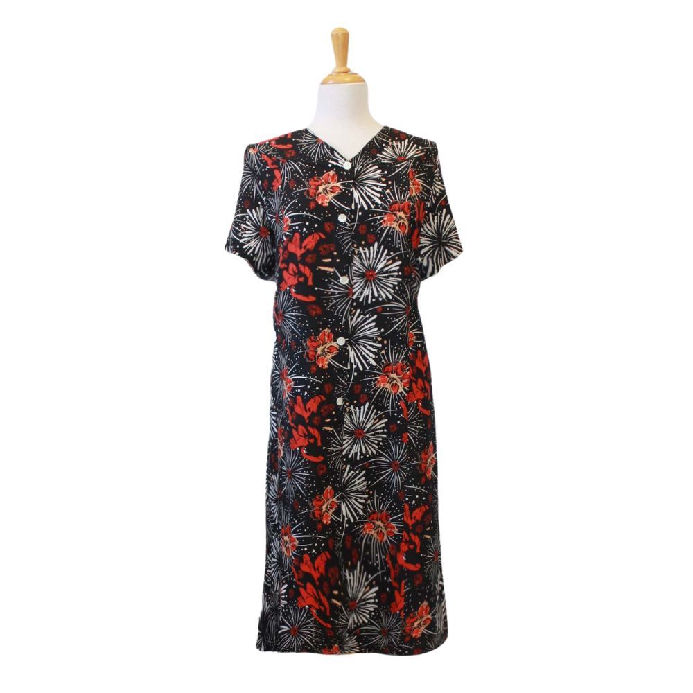 Robe adaptée noire à imprimé fleuri