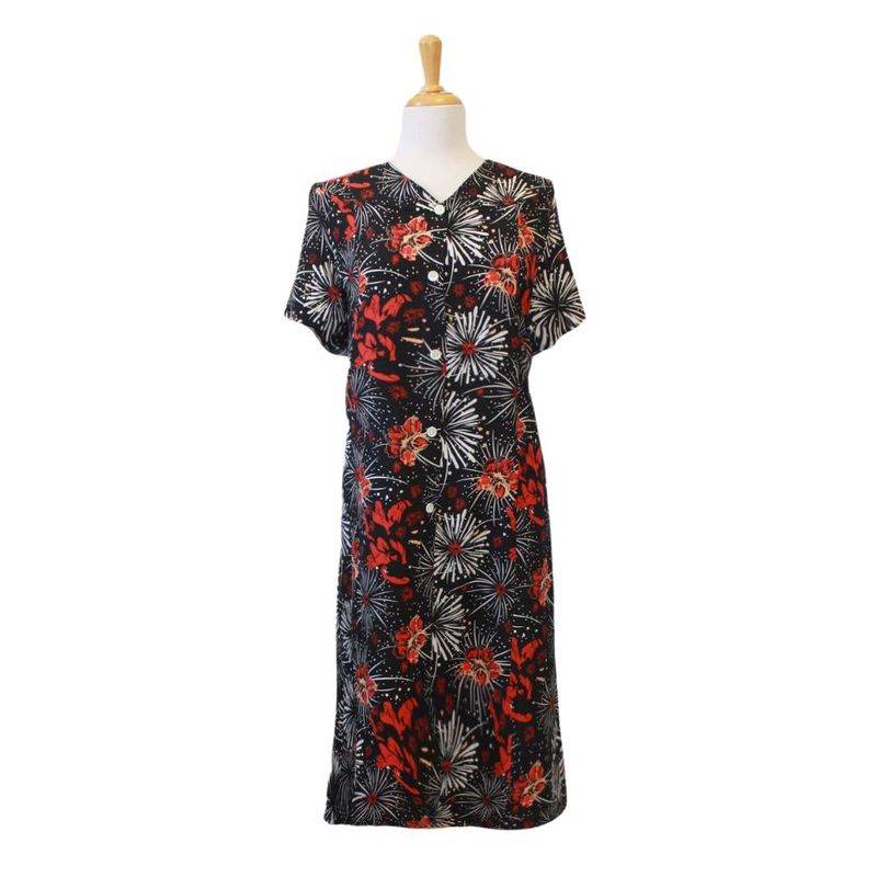 Robe adaptée d'été noire à imprimé fleuri