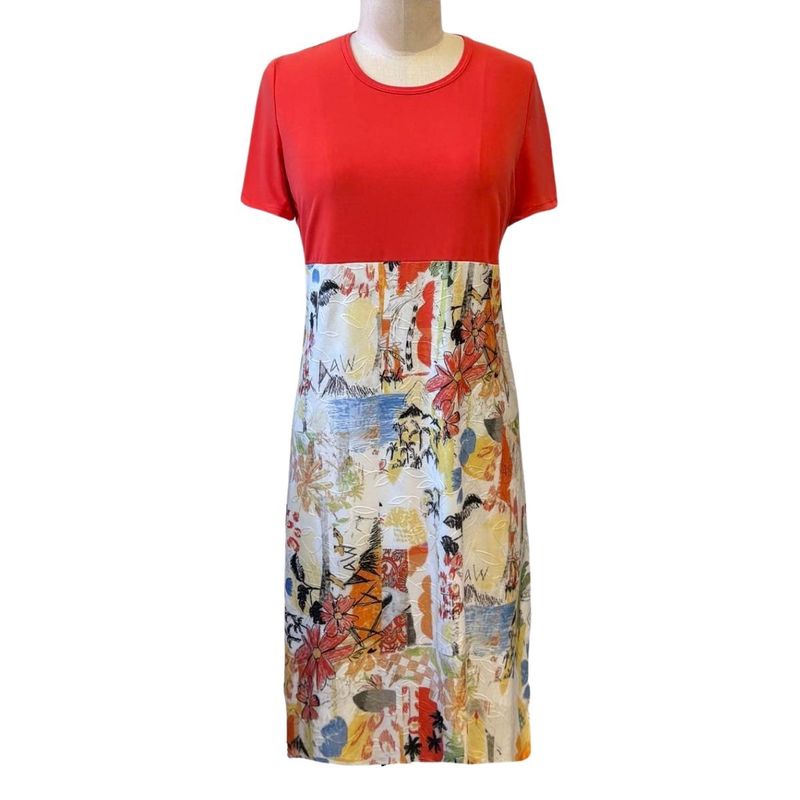 Robe adaptée rouge et imprimé multicolore