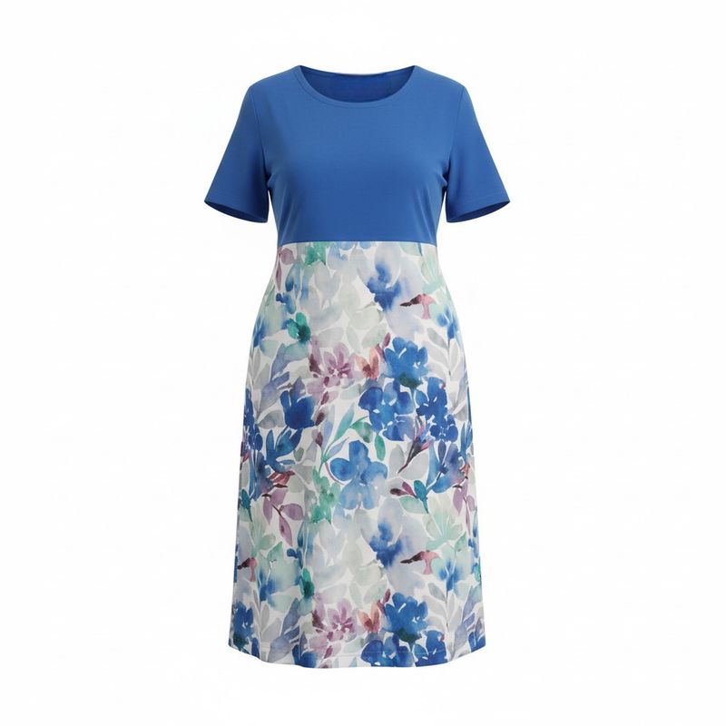 Robe adaptée bleue et imprimé floral
