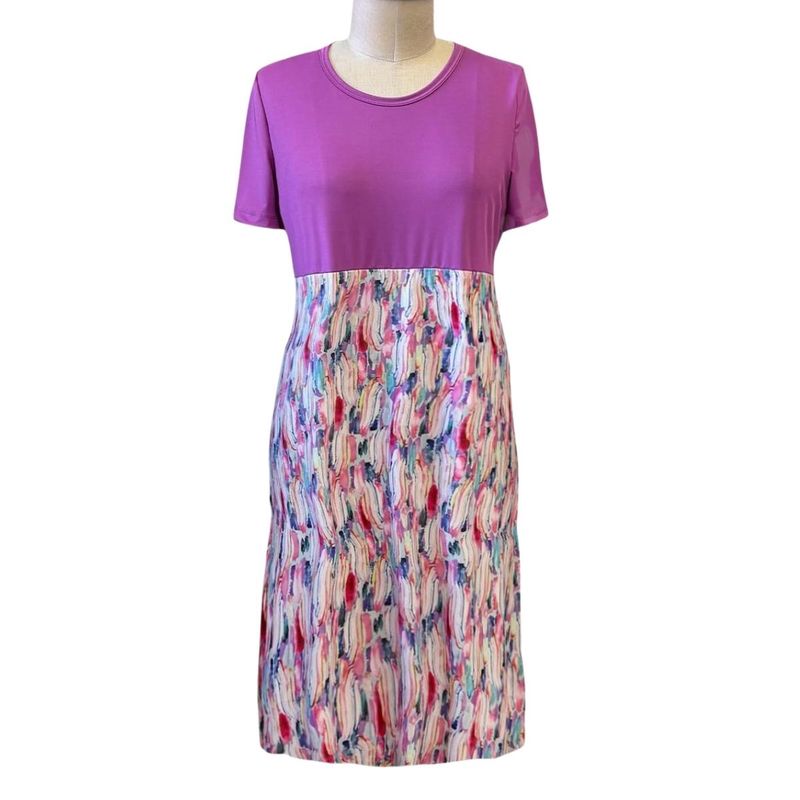 Robe adaptée rose et imprimé multicolore