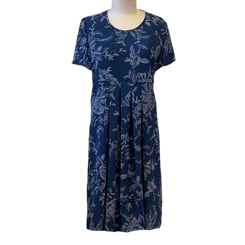 Robe adaptée d'été bleu denim motif floral