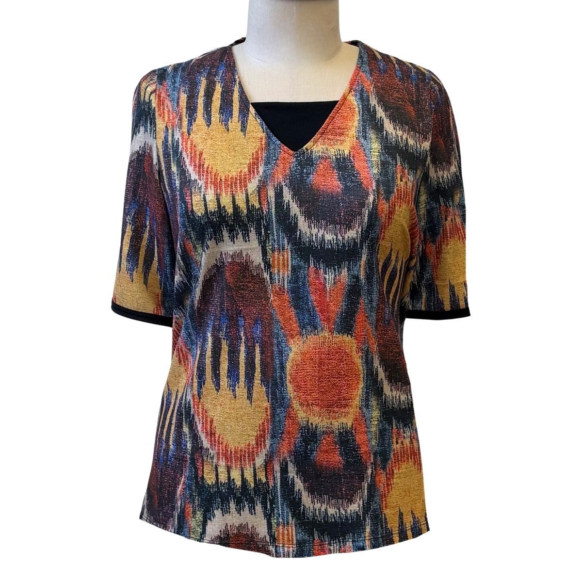 Chandail adapté à imprimé abstrait multicolore