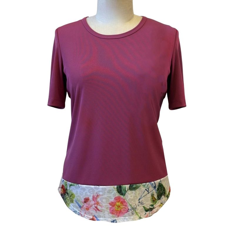 Chandail adapté fuschia avec bordure à motif