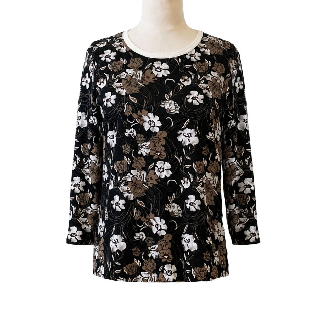 Chandail adapté femme manches longues à motif floral noir et beige