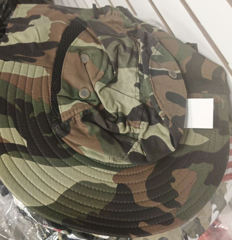 Sombreros estampado militar