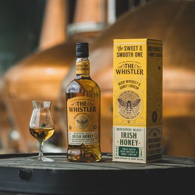 The Whistler Irish Honey Small Batch - Irish Whiskey &amp; Honey Liqueur - 33.0 "Boann Distillery"