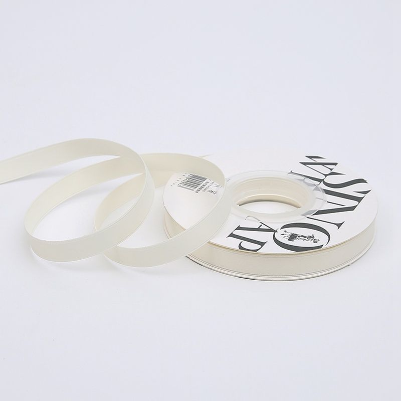 Thin Ribbons 111 White (1 cm x 18.2m)