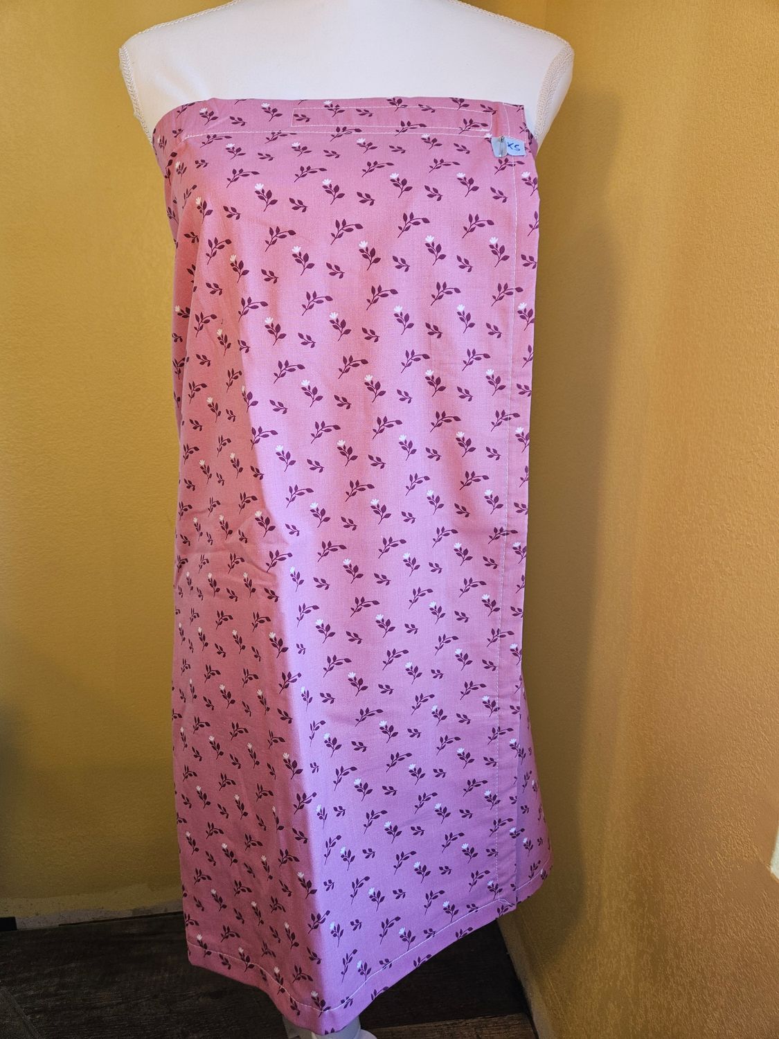 X-Small - Pink / White Floral Bath Wrap