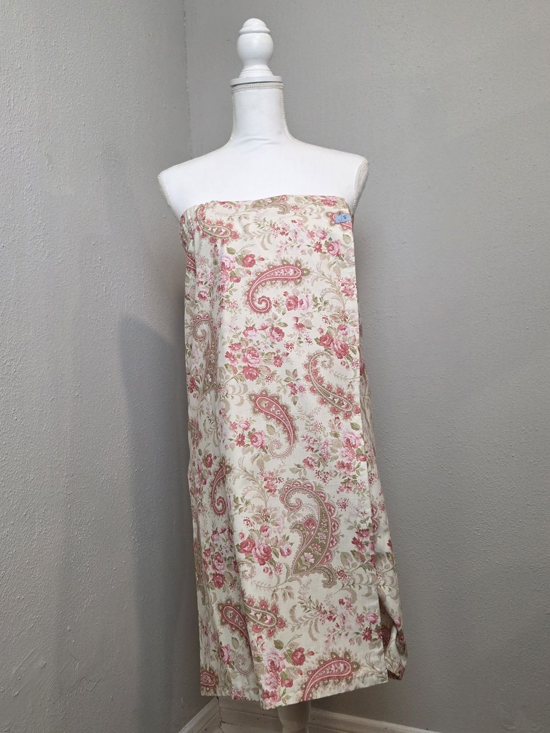 Small - Pink Paisley Bath Wrap