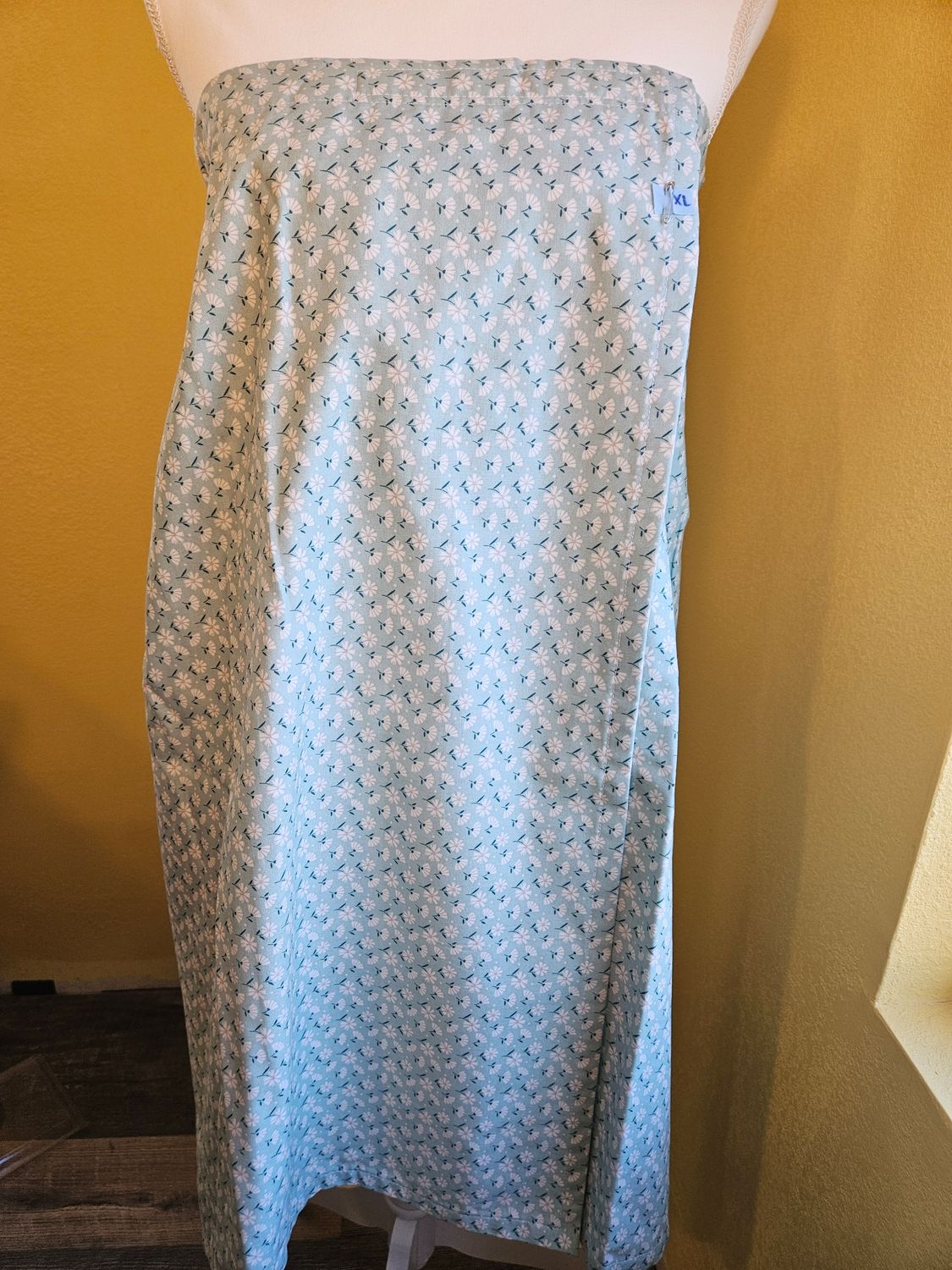 X-Large - Blue Fan Floral Bath Wrap