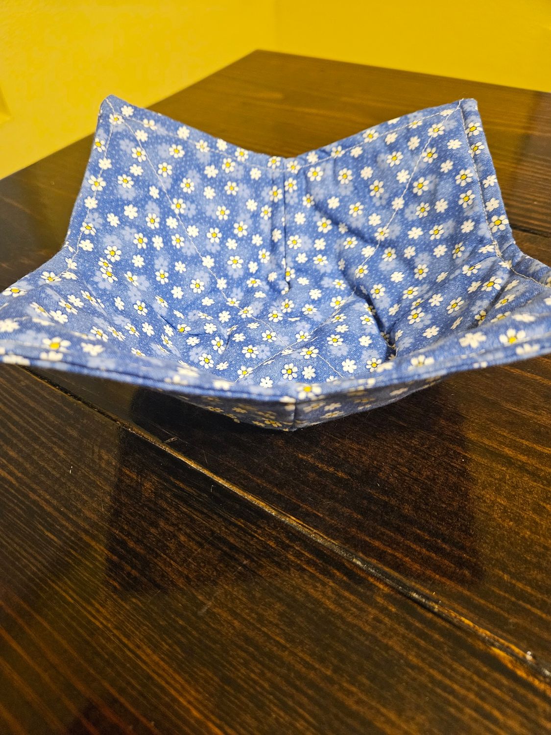 White &amp; Blue BG- Bowl Koozie