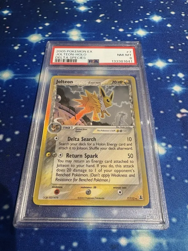 Pokémon TCG - Jolteon 7/113 Holo Delta Species PSA 8